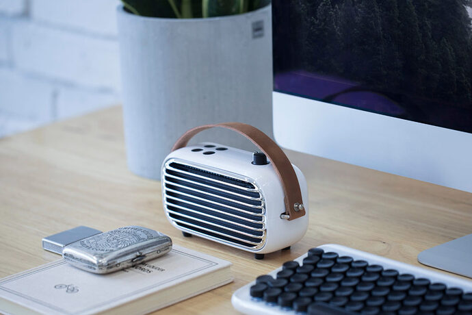 Lofree-Poison-Retro-Wireless-Speaker-on-Desk-White-1024x683