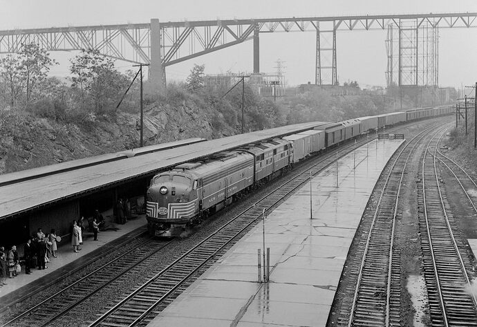 Jim%20Shaughnessy%20Essential%20Witness%20Sixty-Years-of-Railroad-Photography-3