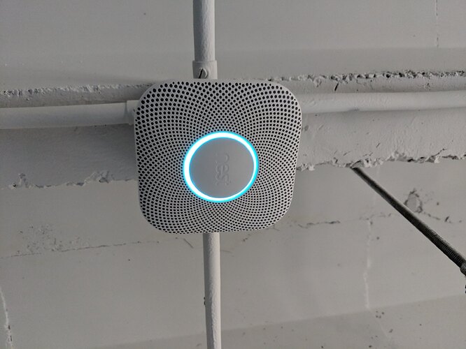 Nest-Protect-Glowing-Installed