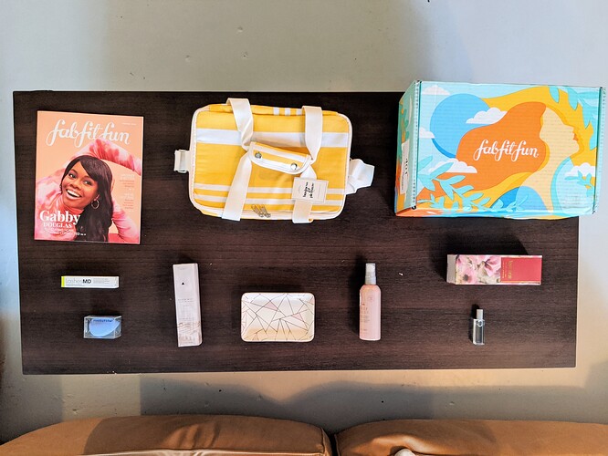 FabFitFun-Summer-2020-Box-Contents